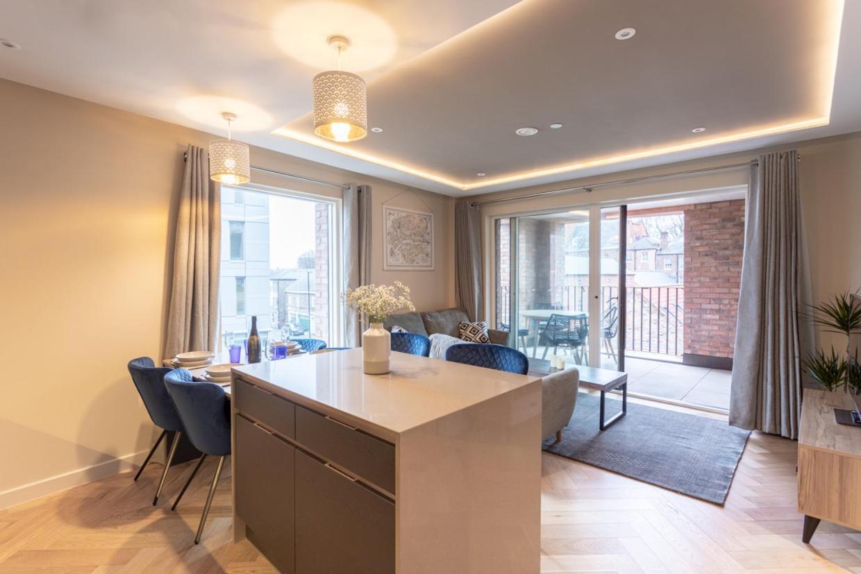 Luxury 2 Bedroom Apartment With Free Parking In The Heart Of York Exteriör bild